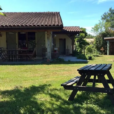 Maison Dans La Prairie A 15 Min Plages Messanges Tatil Evi